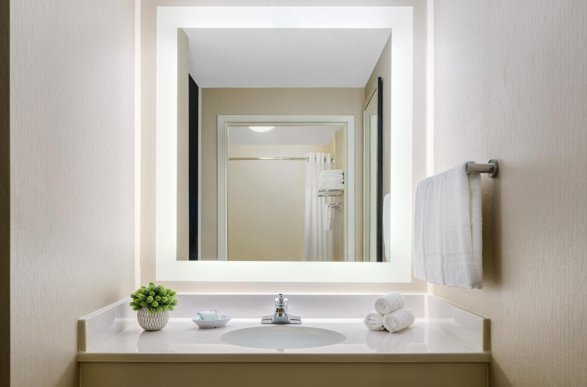 Springhill Suites Manchester-Boston Regional Airport Eksteriør billede