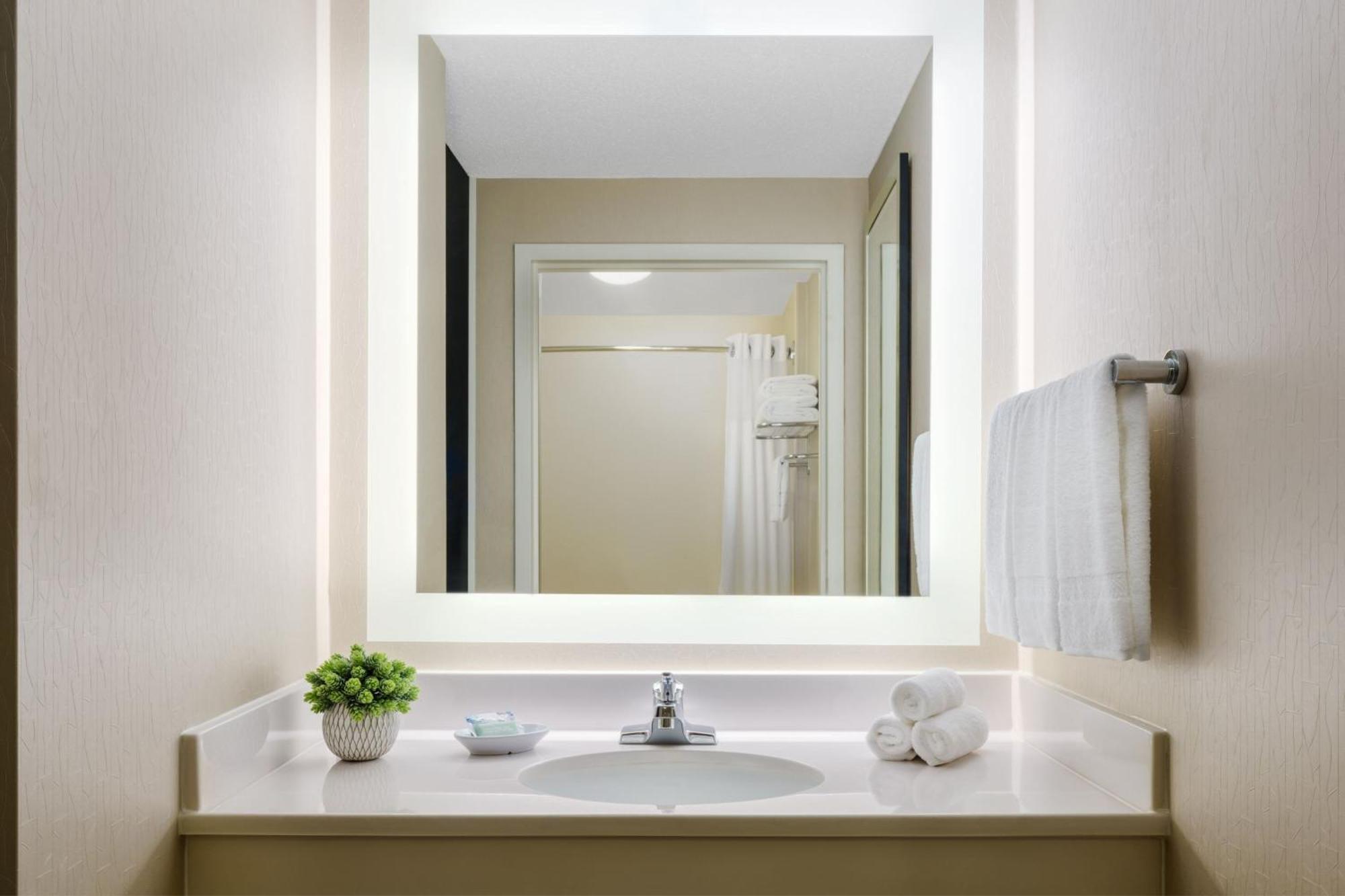 Springhill Suites Manchester-Boston Regional Airport Eksteriør billede